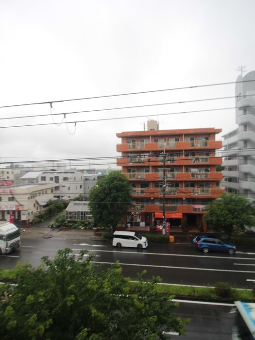 物件内観写真21　(室内からの展望)