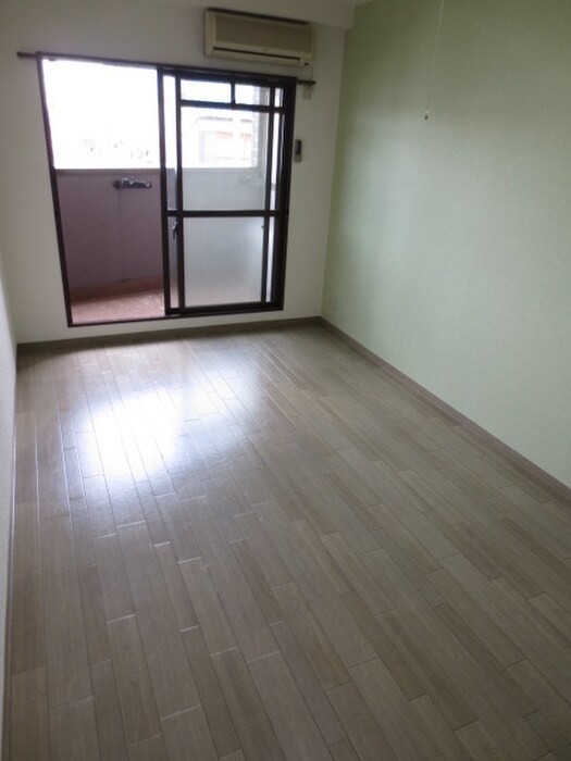 物件内観写真10　(居室)