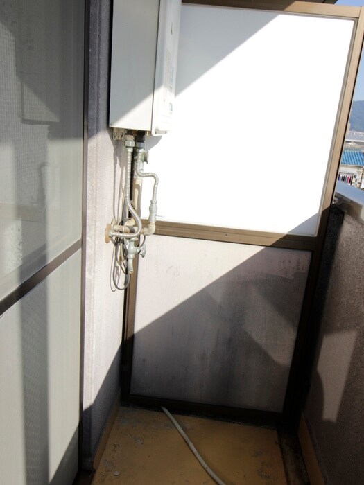 物件内観写真12　(洗濯機置場)