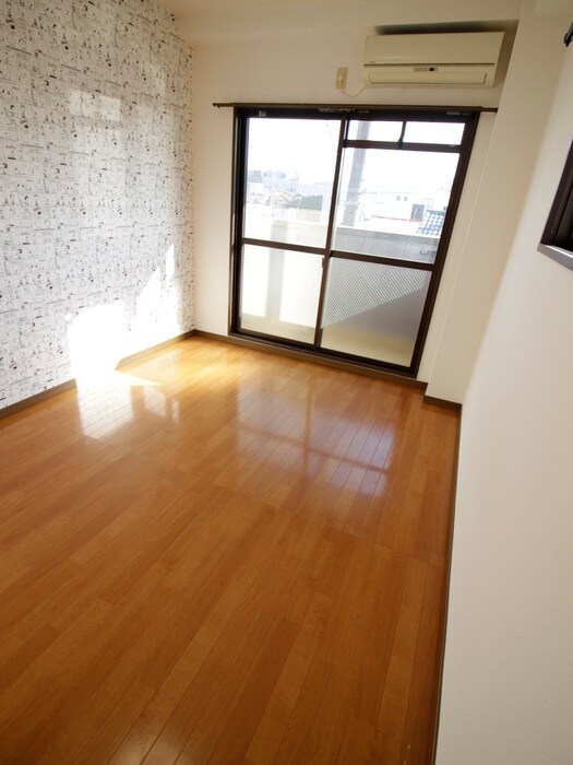 物件内観写真15　(居室)