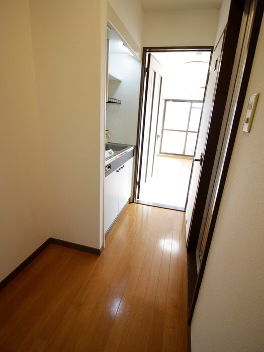 物件内観写真19　(廊下)