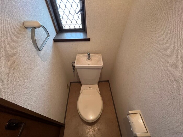 物件内観写真12　(トイレ)