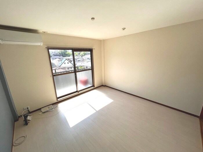 物件内観写真21　(居室)