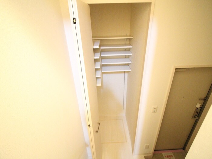 物件内観写真16　(靴箱)