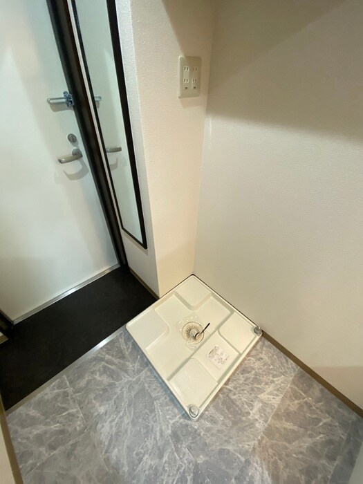 物件内観写真17　(洗濯機置場)