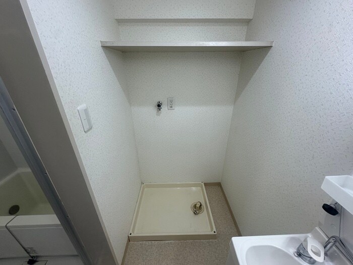 物件内観写真20　(洗濯機置場)