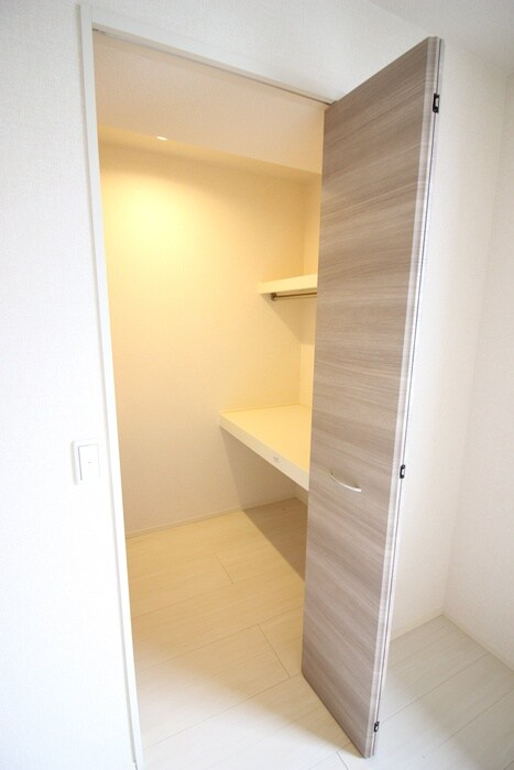 物件内観写真15　(収納)