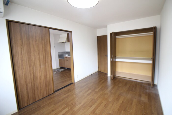 物件内観写真8　(居室)