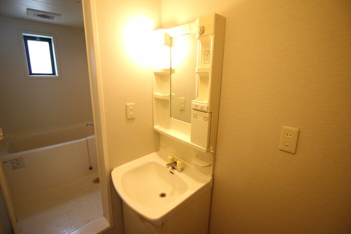 物件内観写真11　(洗面)