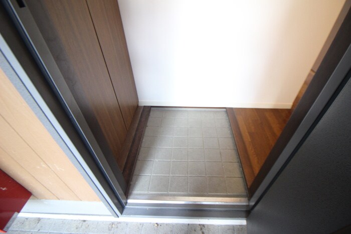 物件内観写真17　(玄関)