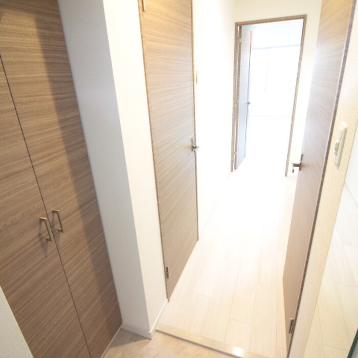 物件内観写真13　(廊下)