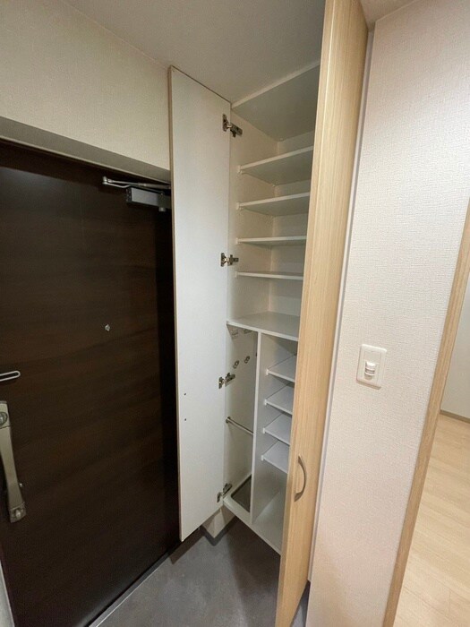 物件内観写真10　(靴箱)