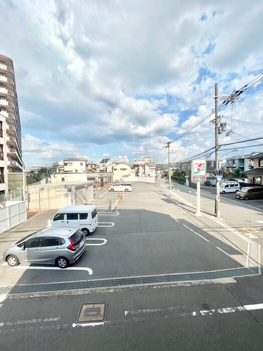 物件内観写真10　(室内からの展望)