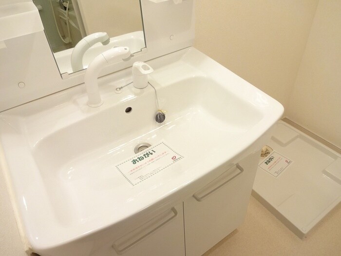 物件内観写真7　(洗濯機置場)