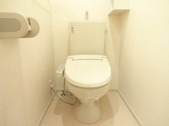 物件内観写真8　(トイレ)