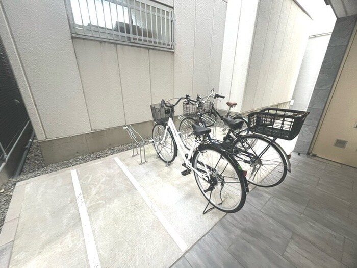物件外観写真5　(駐輪場)