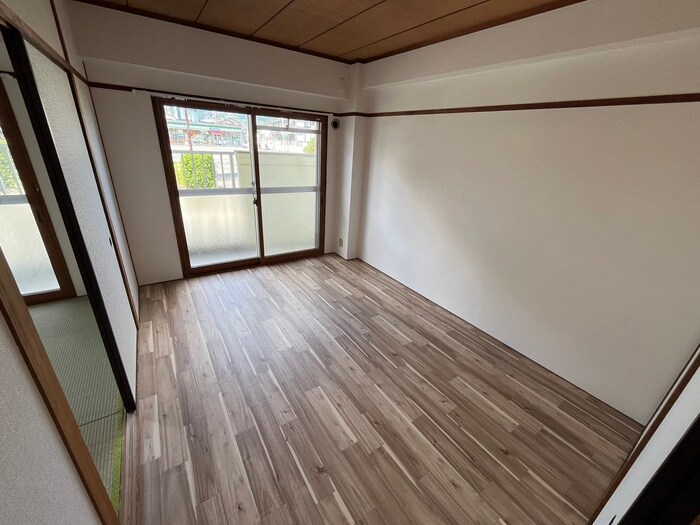 物件内観写真9　(居室)