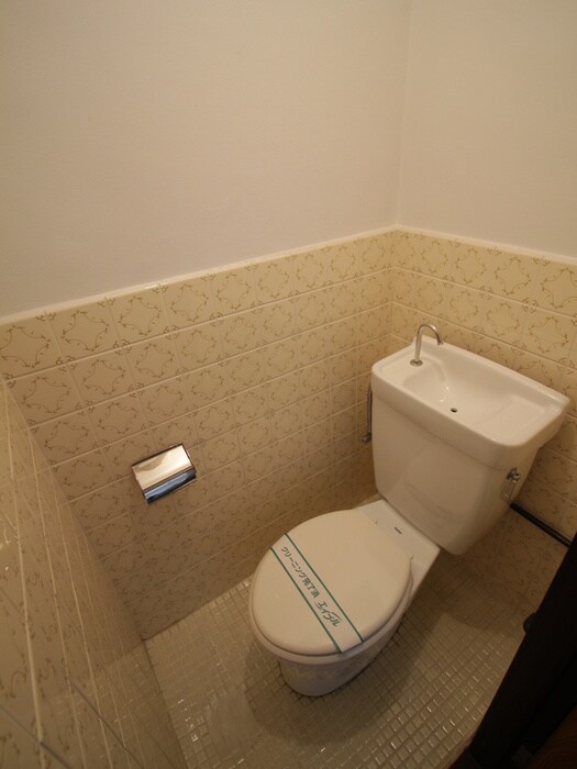 物件内観写真13　(トイレ)