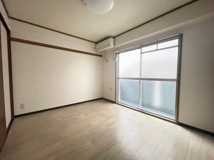 物件内観写真9　(居室)