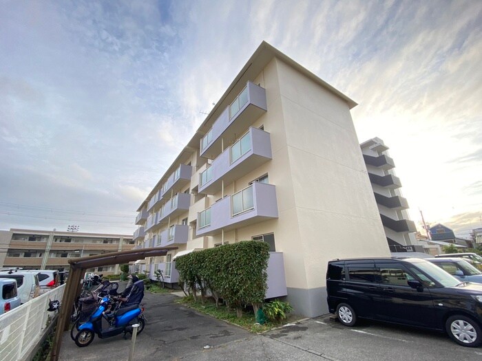 物件外観写真2　(駐輪場)