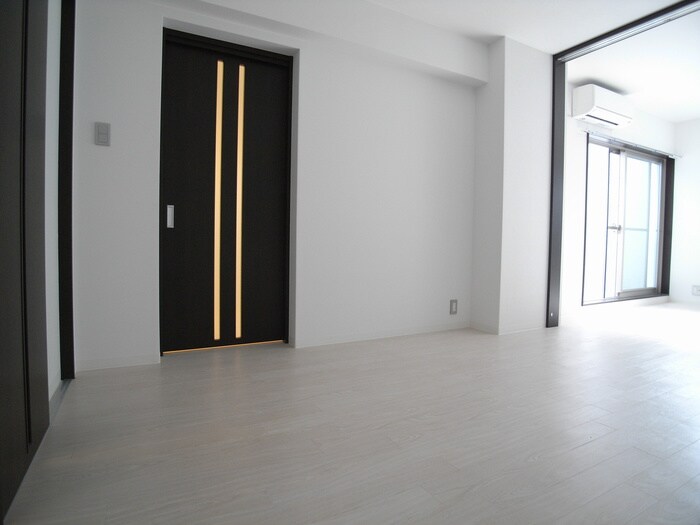 物件内観写真9　(室内からの展望)