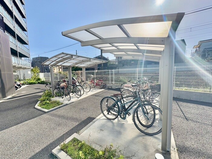 物件外観写真6　(駐輪場)
