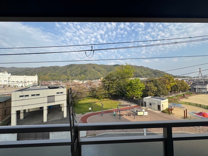 物件内観写真16　(室内からの展望)