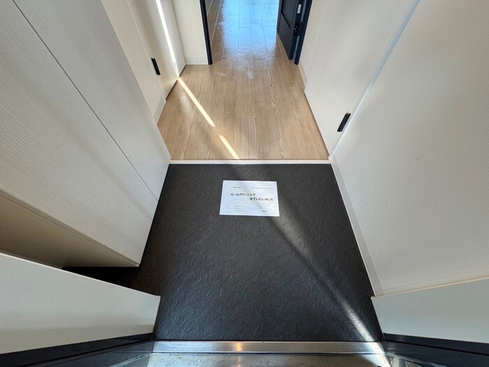 物件内観写真22　(玄関)