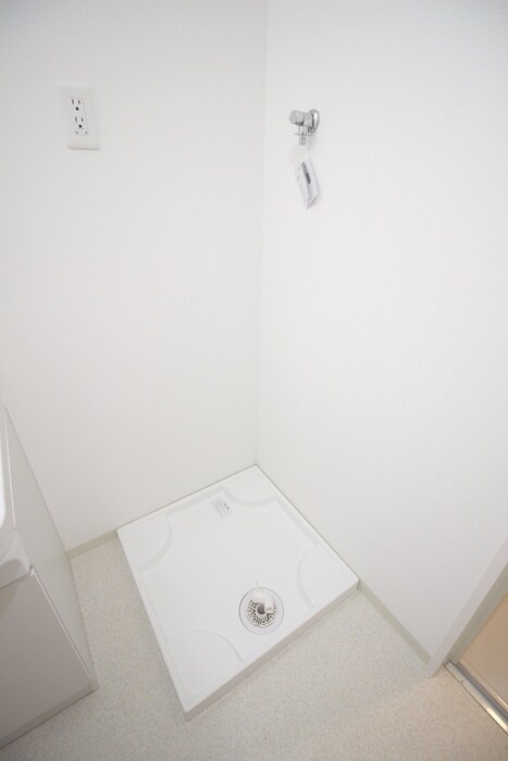 物件内観写真17　(洗濯機置場)