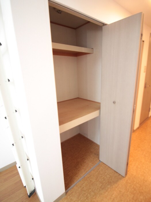 物件内観写真11　(収納)