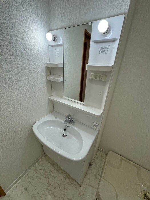 物件内観写真8　(洗面)