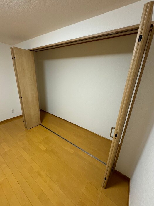 物件内観写真15　(収納)