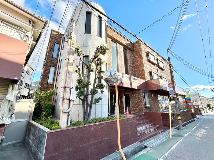 マンション二番館の物件外観写真