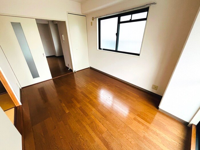 物件内観写真8　(居室)