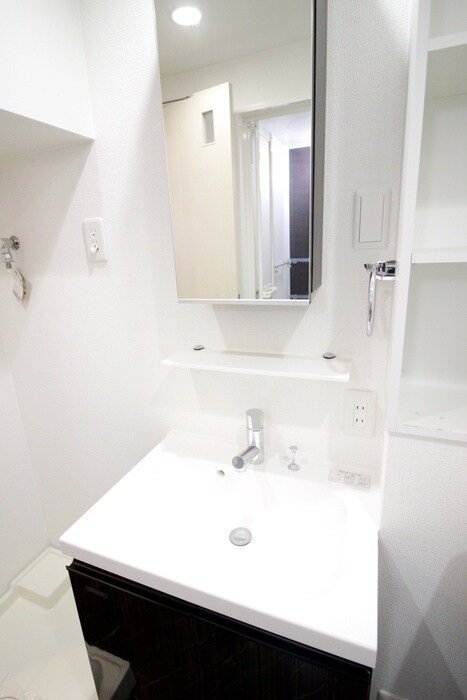 物件内観写真11　(洗面)