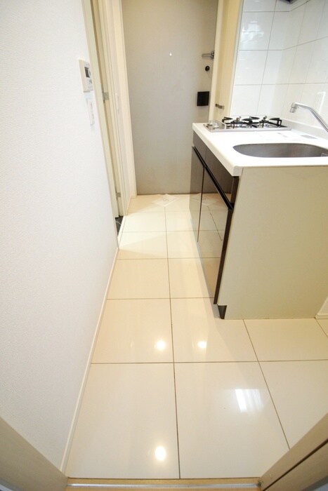 物件内観写真13　(玄関)