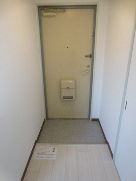 物件内観写真21　(玄関)
