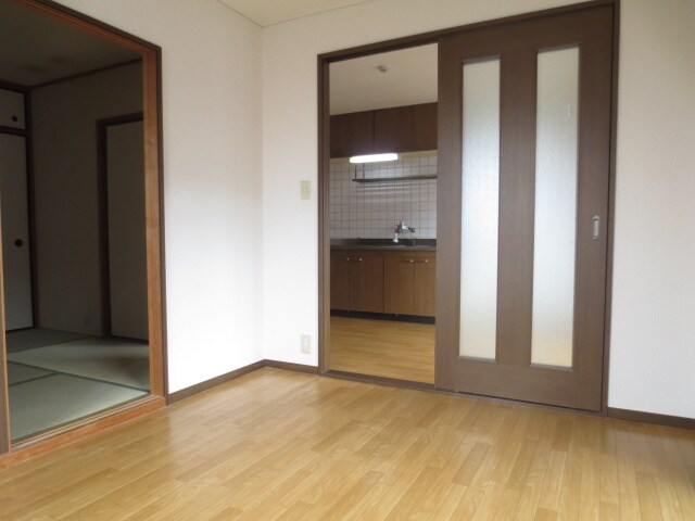 物件内観写真10　(居室)