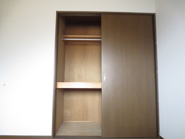 物件内観写真13　(収納)