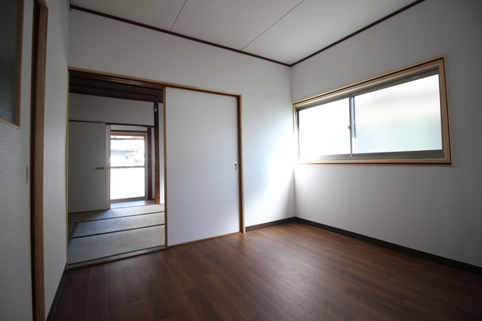 物件内観写真10　(内観写真)