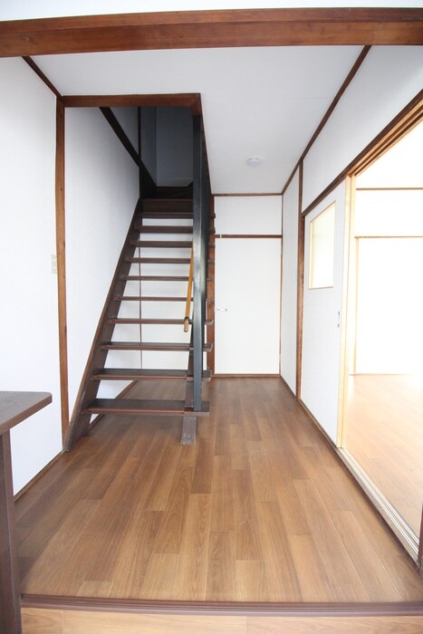 物件内観写真16　(廊下)