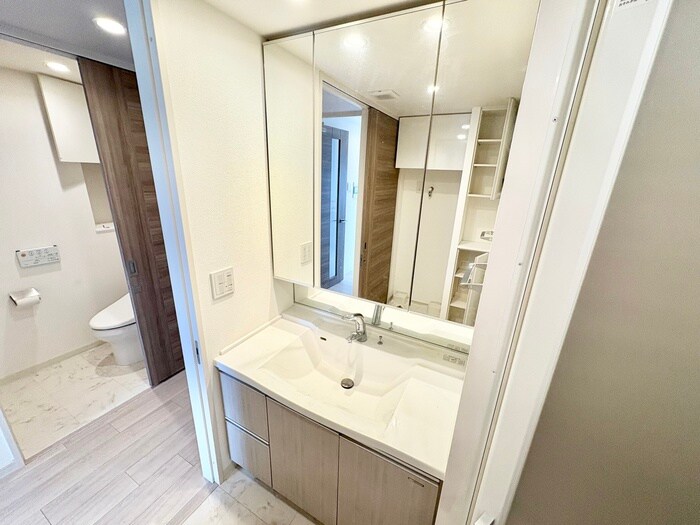 物件内観写真13　(洗面)