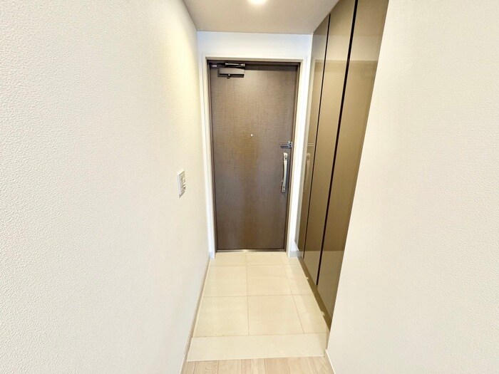 物件内観写真17　(玄関)