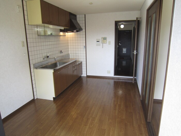 物件内観写真8　(居室)