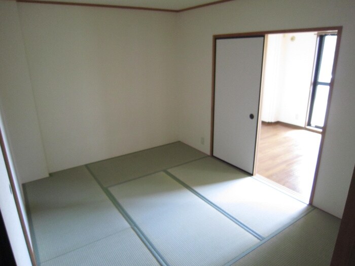 物件内観写真11　(居室)