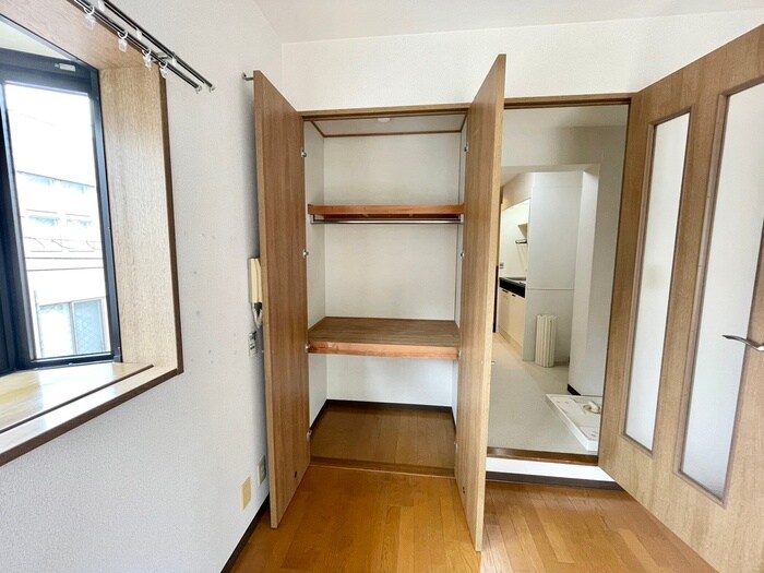 物件内観写真13　(収納)