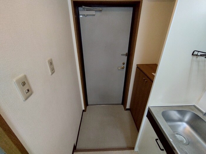 物件内観写真14　(玄関)