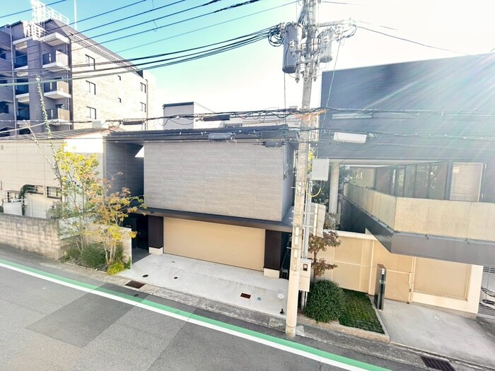 物件内観写真16　(室内からの展望)