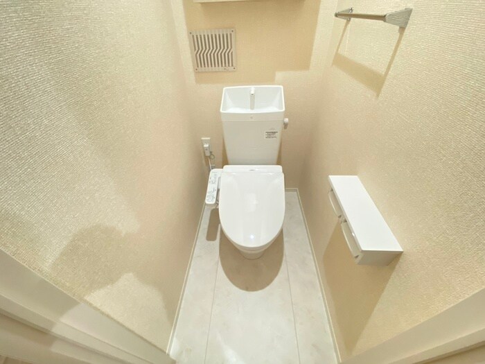 物件内観写真14　(トイレ)