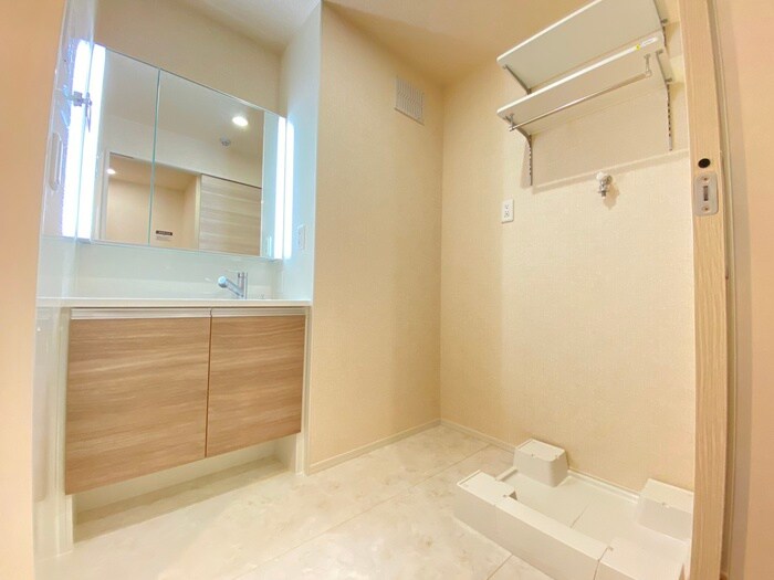 物件内観写真17　(洗濯機置場)